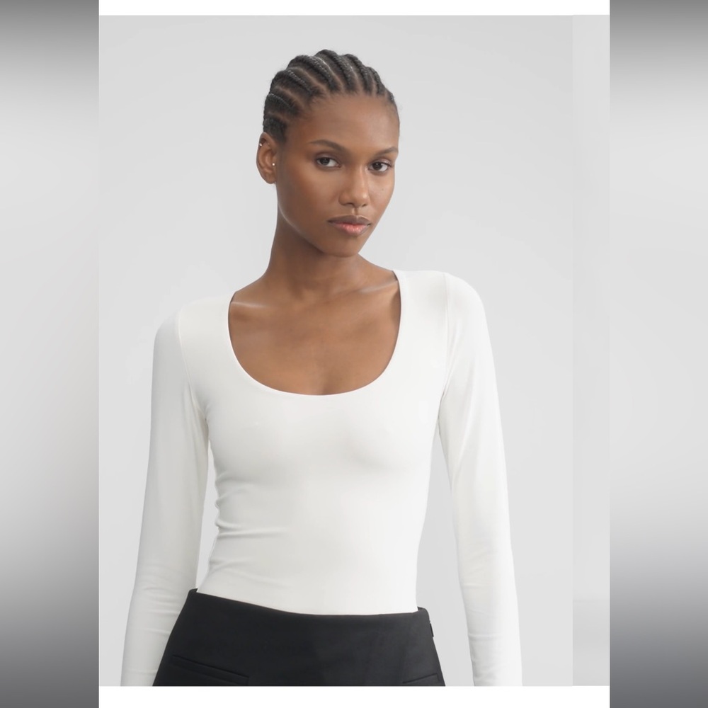Aritzia Babaton contour long sleeve